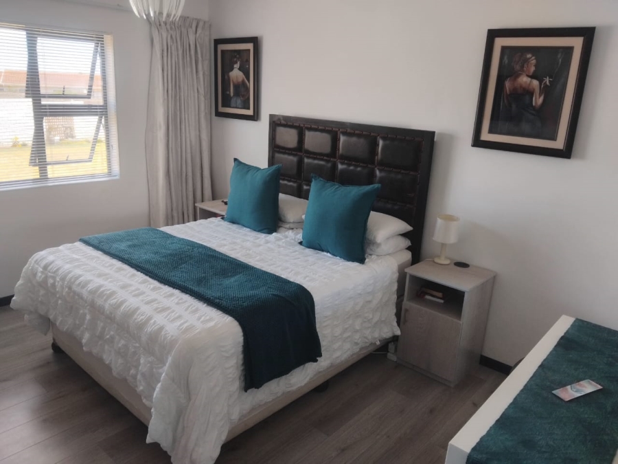 3 Bedroom Property for Sale in Wavecrest Eastern Cape